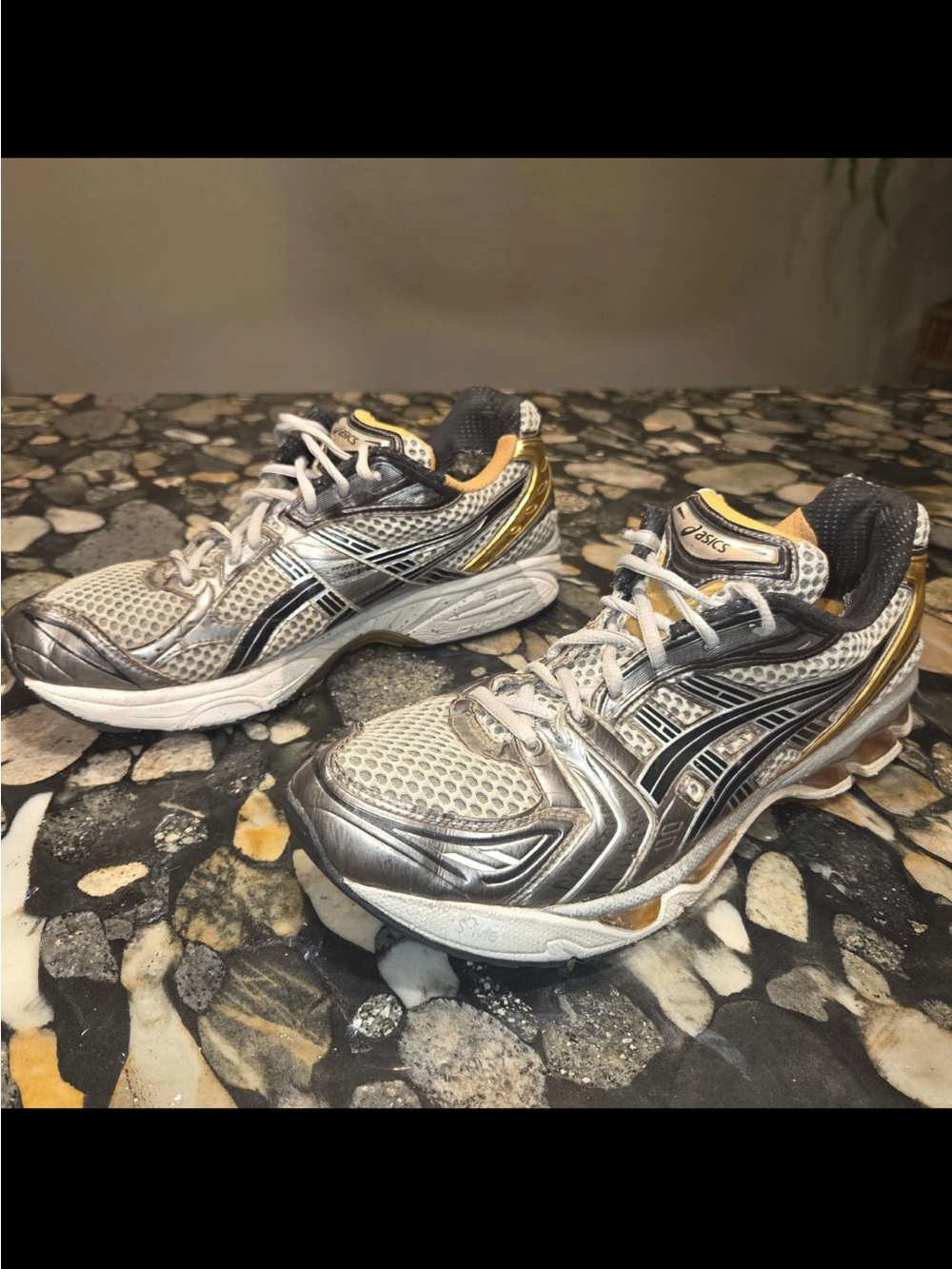 ASICS Gel-Kayano 14 Men's Running Shoes Silver White Gold Sneaker Size 10 - Picture 2 of 11